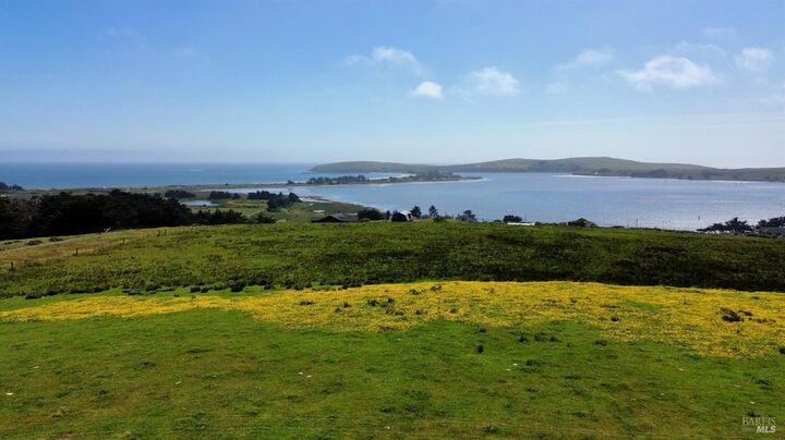 Property Photo:  610 Highway 1  CA 94923 