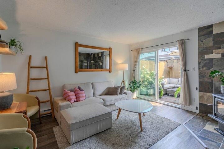 Property Photo: 39752 Government Road 15 BC V8B 0G3