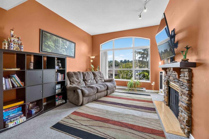 Property Photo: 2551 Parkview Lane 422 BC V3C 6J8