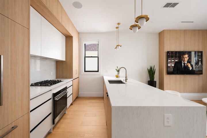 4828 Albert Street 1 — photo 1