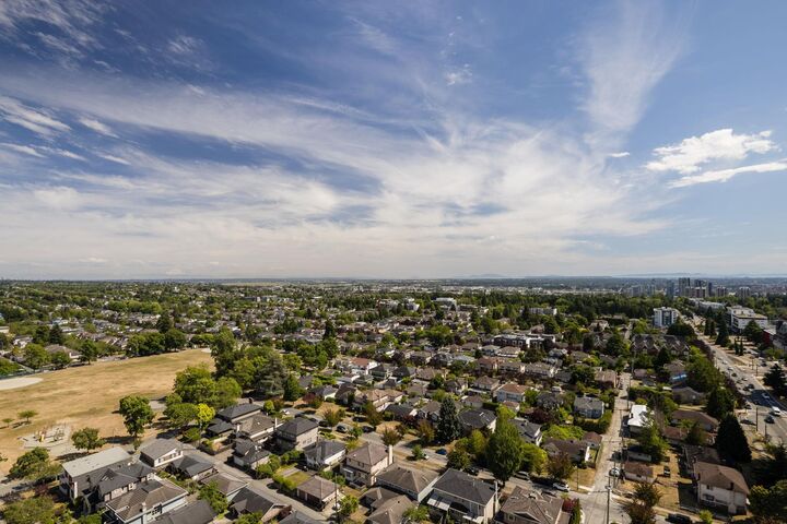 Property Photo: 485 W 42nd Avenue 2006 BC V5Y 0R6