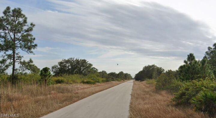 Property Photo:  1110 Fitch Ave  FL 33972 