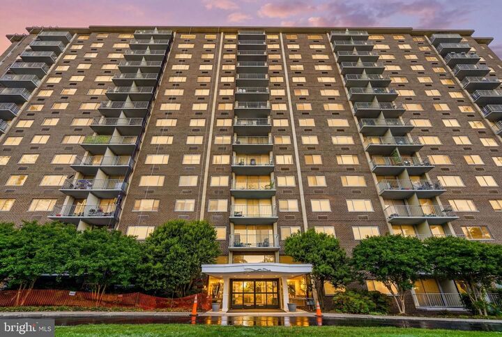 Property Photo:  2059 Huntington Avenue 311  VA 22303 