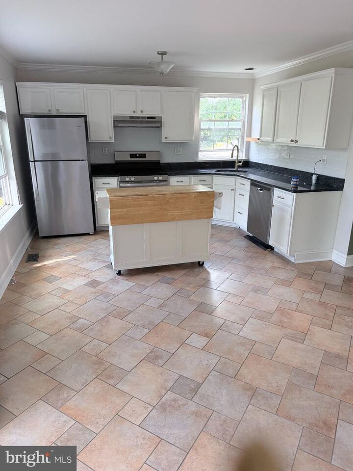 Property Photo: 102 Whistling Swan PA 19335