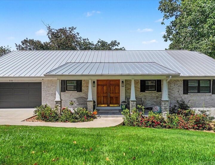 Property Photo:  225 Phadral Point  AR 71913 