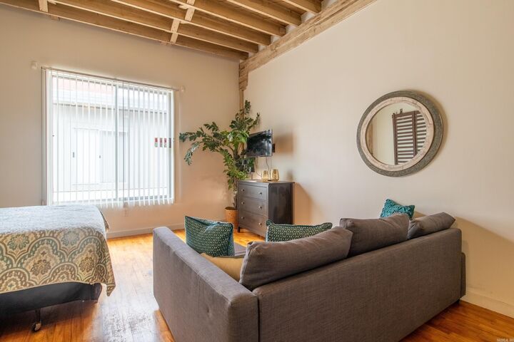 Property Photo: 423 E 3rd St #220 AR 72201