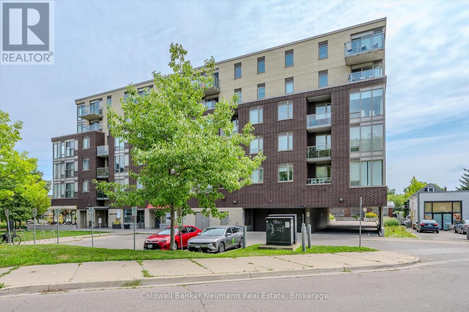 Property Photo: 5 Gordon Street 309 ON N1H 4G8