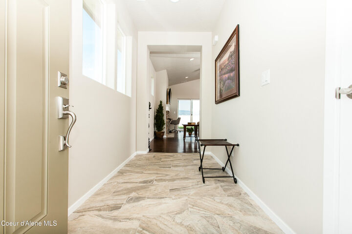 Property Photo:  1220 E Walton Ct  ID 83854 