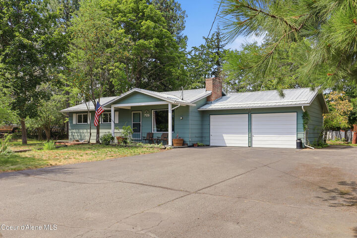 Property Photo:  705 E Lunceford Ln  ID 83815 