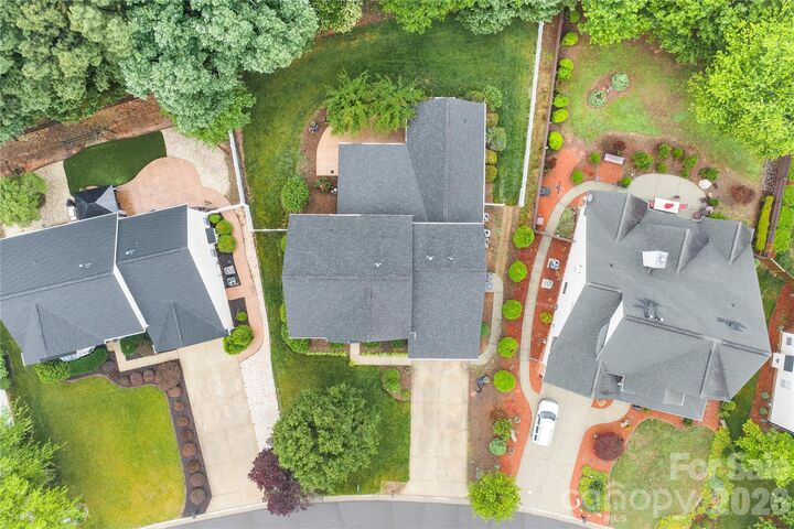 Property Photo: 2435 Smith Cove Road NC 28037