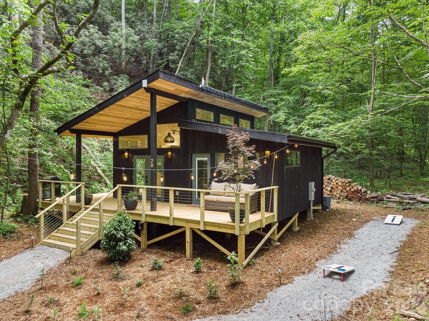 Property Photo:  317 Twinbrook Lane  NC 28751 