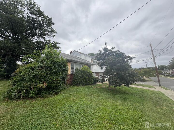 Property Photo:  24 Monush Street  NJ 08882 