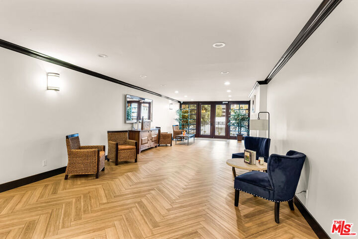 Property Photo: 15248 Dickens St, Unit 103 CA 91403