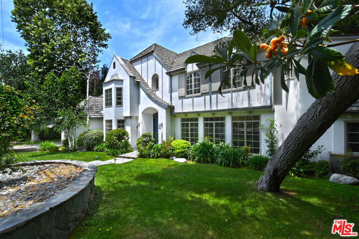 Property Photo:  3254 Oakdell Rd  CA 91604 