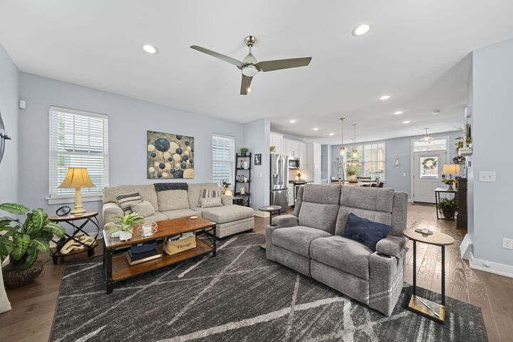 Property Photo:  1527 Ida Avenue  OH 43212 