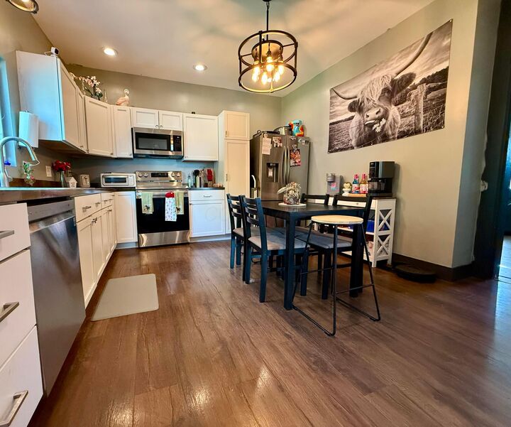 Property Photo:  523 E Paint Street  OH 43160 