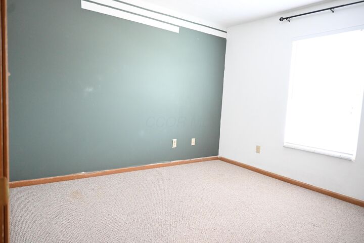 Property Photo:  917 Annagladys Drive  OH 43085 