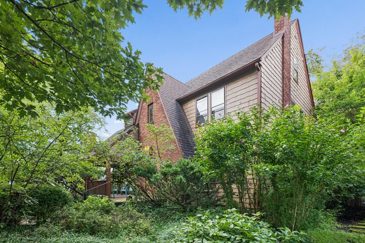 Property Photo:  393 Mimring Road  OH 43202 