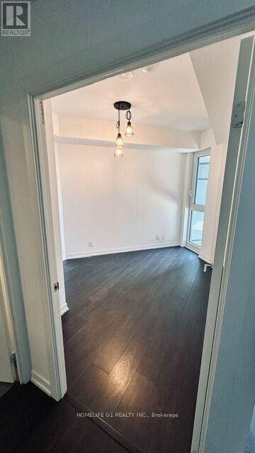 Property Photo: 2020 Bathurst Street 1101 ON M5P 0A6