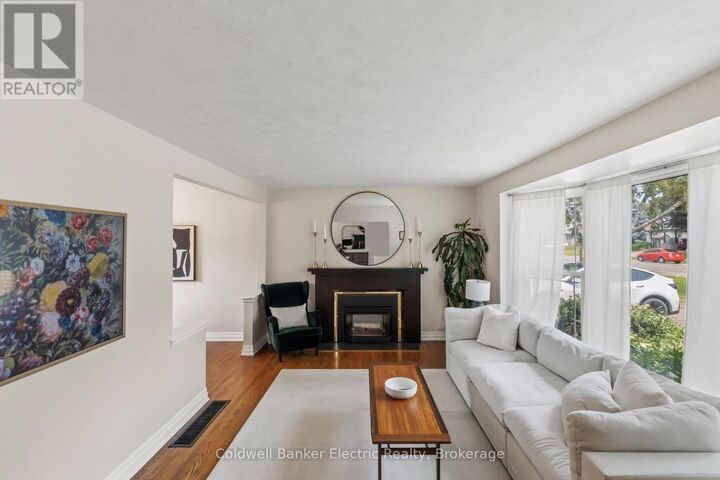 Property Photo:  326 Cochrane Street  ON L1N 5J3 