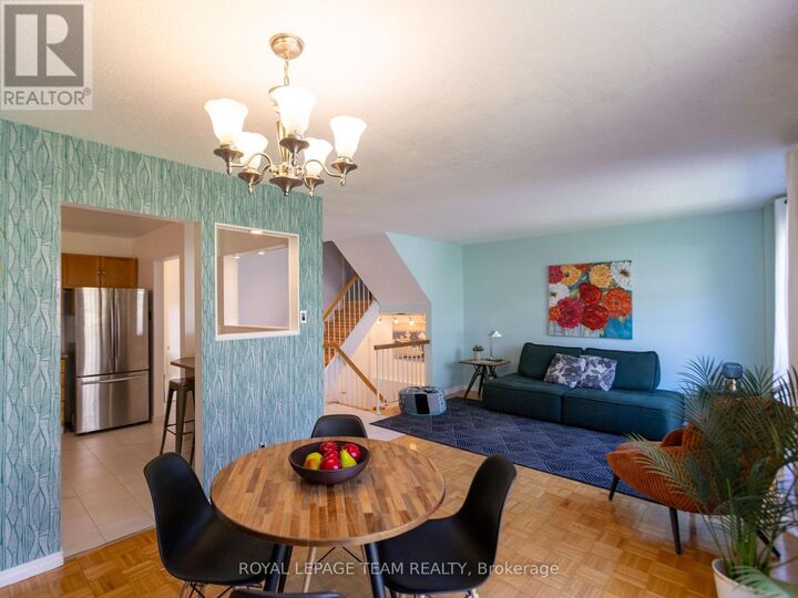 Property Photo:  930 Alenmede Crescent  ON K2B 8K5 