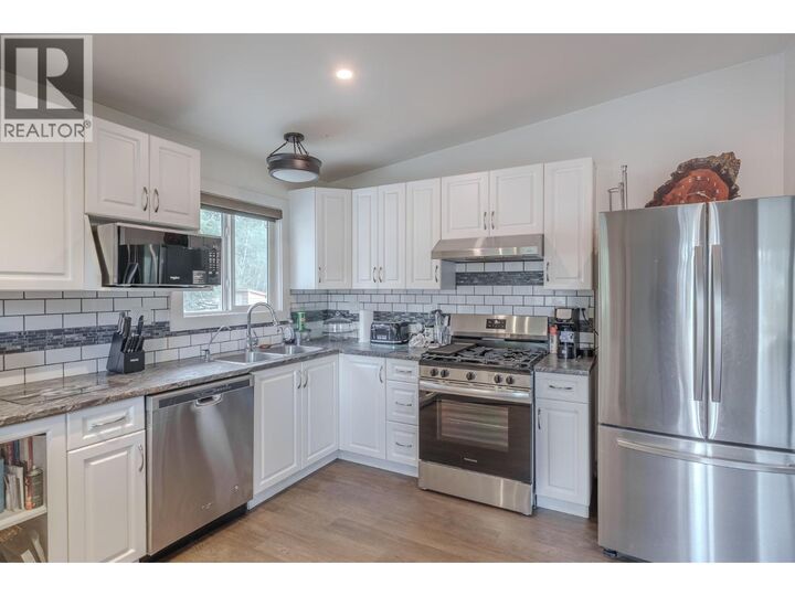 Property Photo: 5165 Kallum Drive BC V0K 2Z0