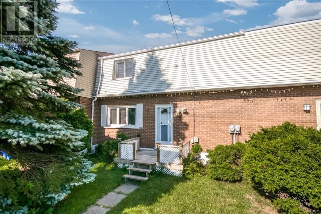 Property Photo:  187 Metcalfe Avenue  ON P3L 1L4 