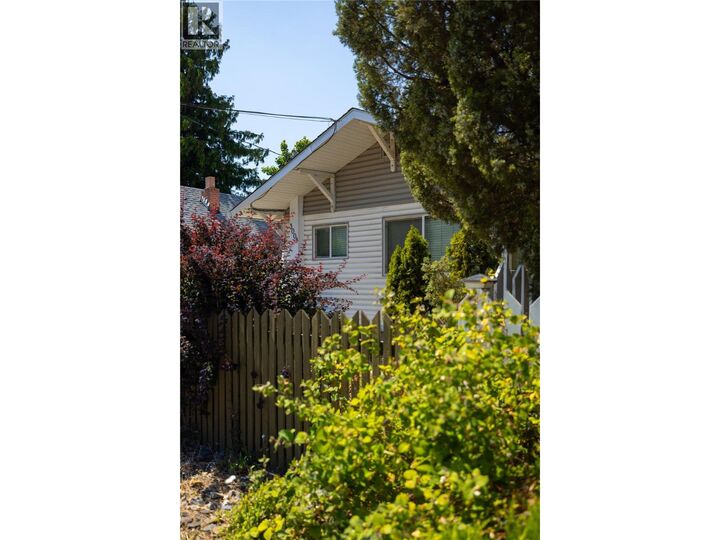 Property Photo: 3004 38 Street BC V1T 6H6