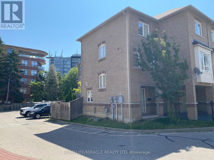 Property Photo: 13 Vasto Lane ON M1M 0C6