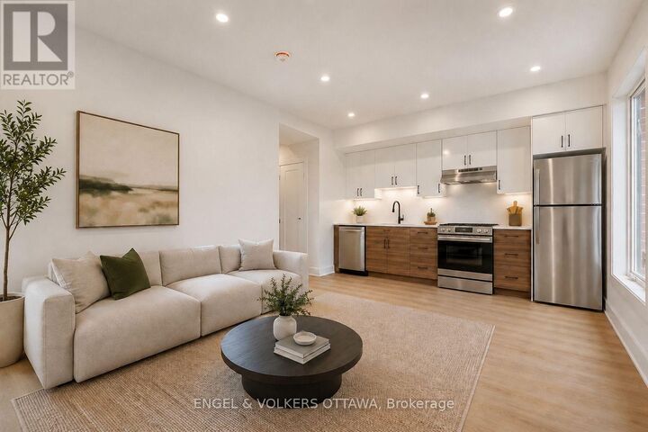 Property Photo: 655 Donat Street North 8 ON K1K 3L8