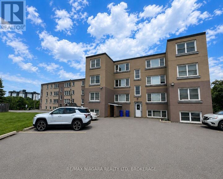 Property Photo:  143 Westchester Crescent 6  ON L2P 2N8 