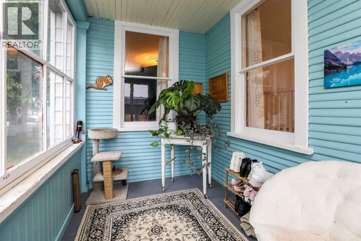 Property Photo:  677 Frederick Street  AB T0K 1W0 