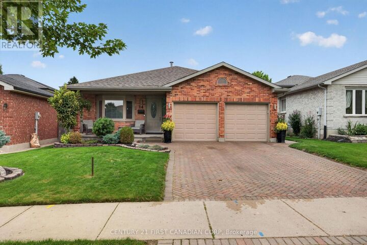 Property Photo: 14 Kristina Crescent ON N6E 3V3