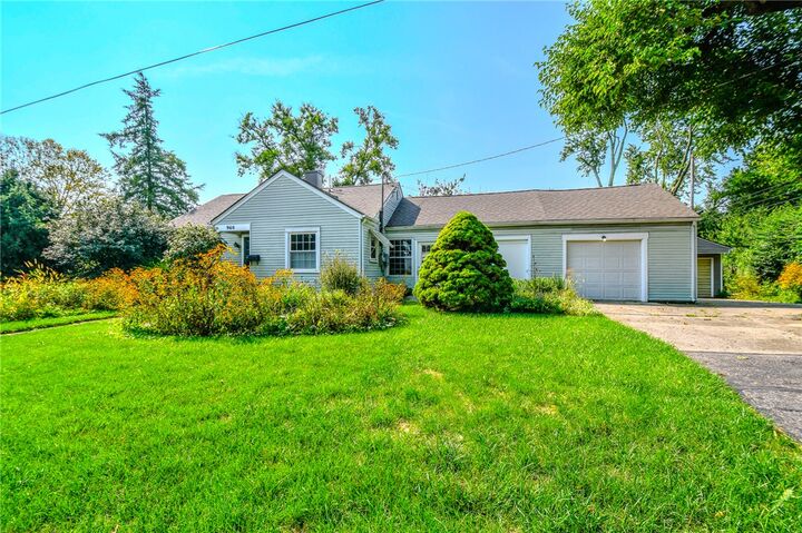 Property Photo: 960 East Drive OH 45419