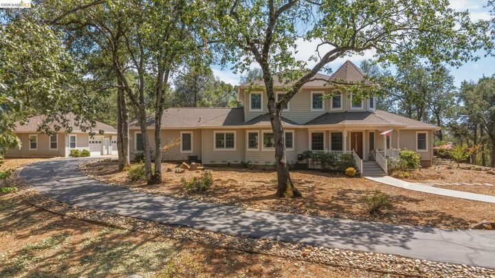 Property Photo:  16161 Parkridge  CA 95370 