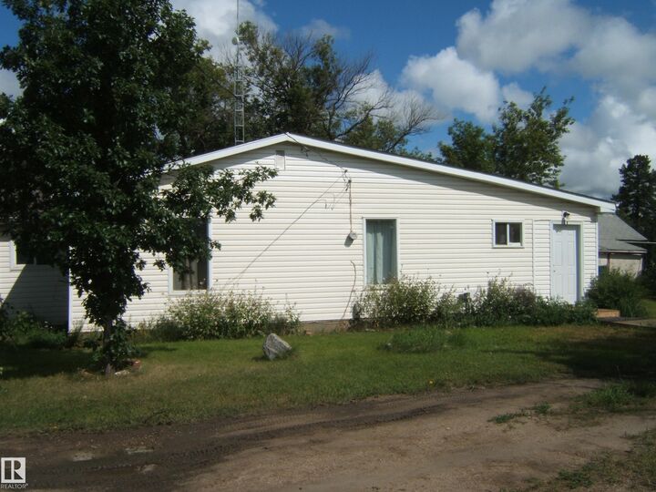 Property Photo:  5029 47 Street  AB T9C 1X1 