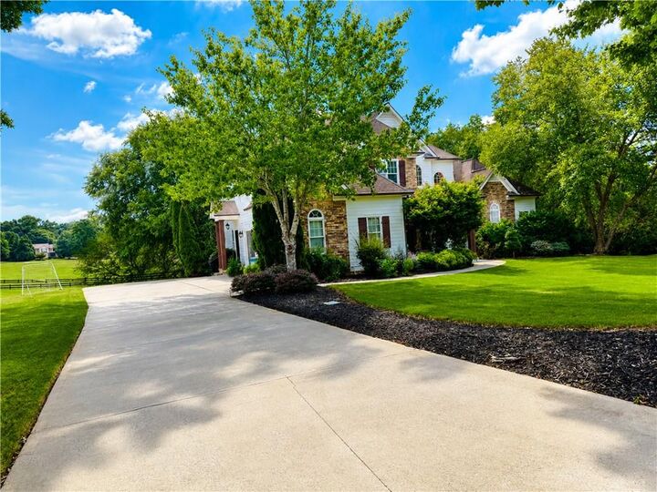 Property Photo:  1040 Madison Lakes Parkway  GA 30650 