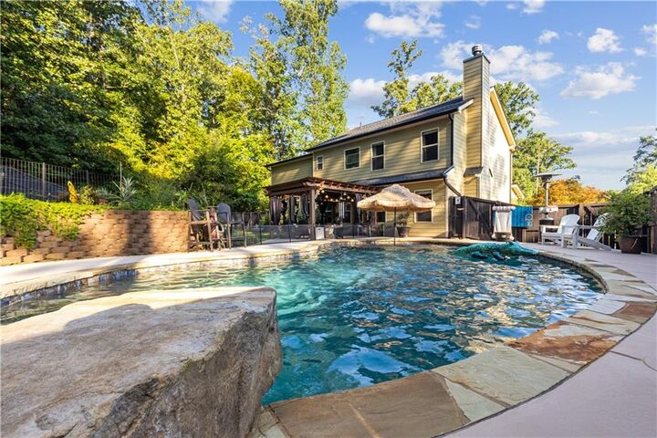 Property Photo:  541 Greenridge Lane  GA 30052 