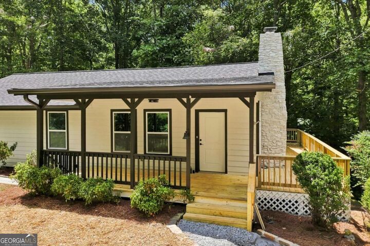 Property Photo: 283 Ash Circle GA 30183