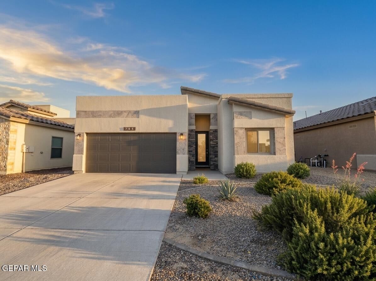 Property Photo: 705 Paseo Dulce Avenue TX 79928