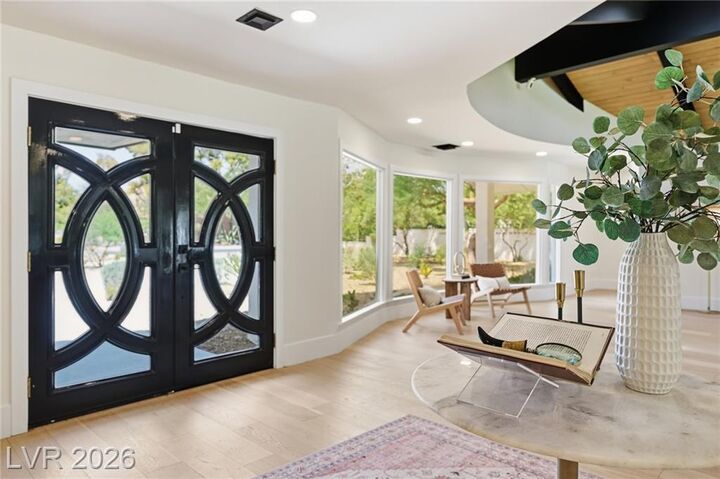 Property Photo: 6980 Mira Vista Street NV 89120
