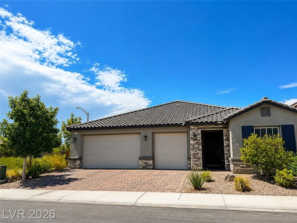 Property Photo: 3936 Snow Fawn Avenue NV 89084