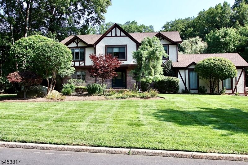 Property Photo:  9 Watch Hill Rd  NJ 07430 