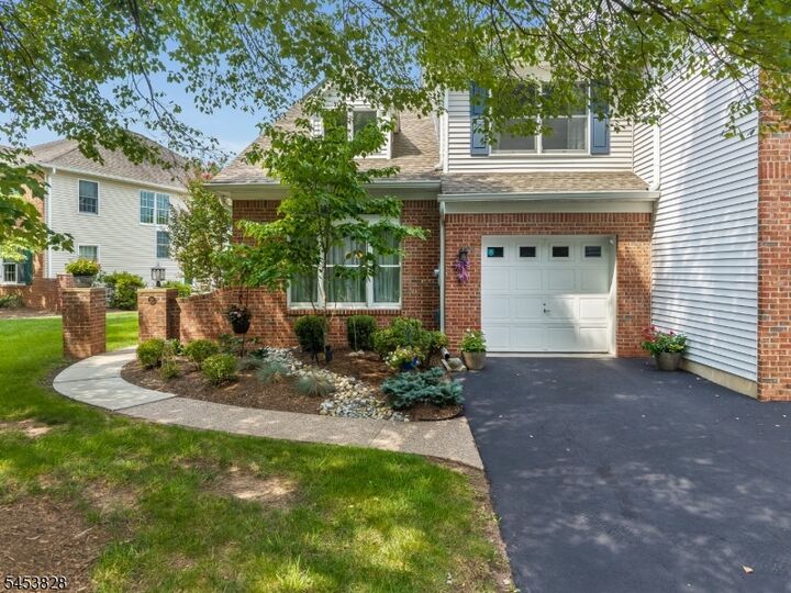 Property Photo:  28 Pond Ridge Dr  NJ 08809 