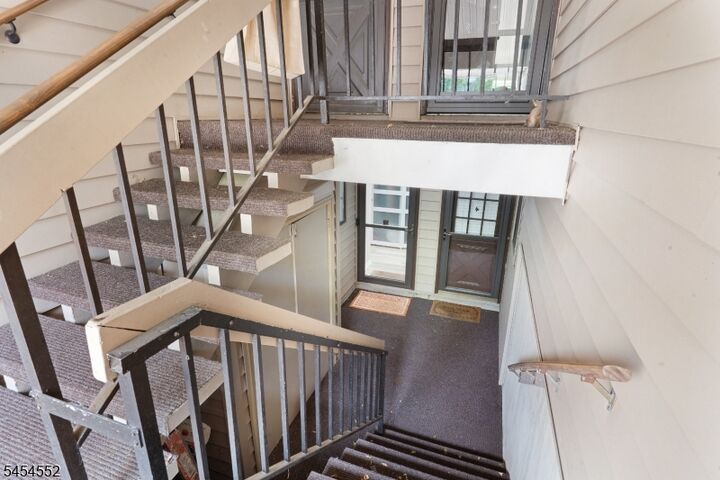 Property Photo:  25 Hillside Ct  NJ 08809 