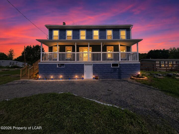 Property Photo:  593 Old 209 Road  PA 18252 