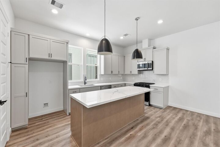 Property Photo: 4832 Pinemont Drive TX 77092