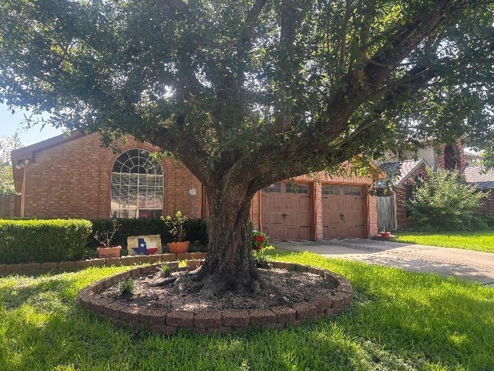 Property Photo: 8306 Brentford Drive TX 77083