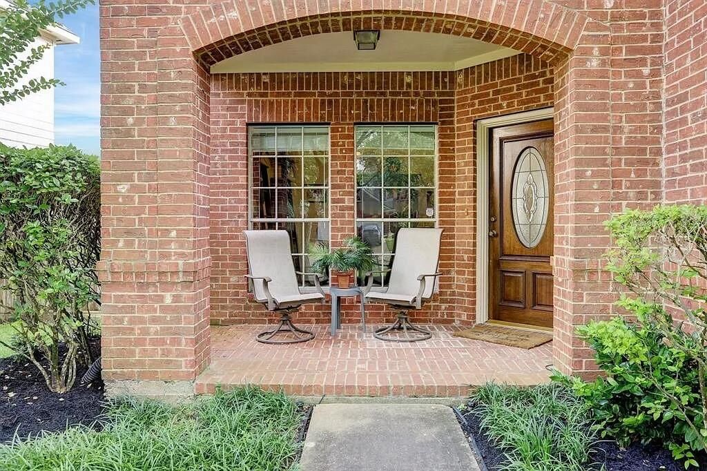 Property Photo: 635 Presley Way TX 77479