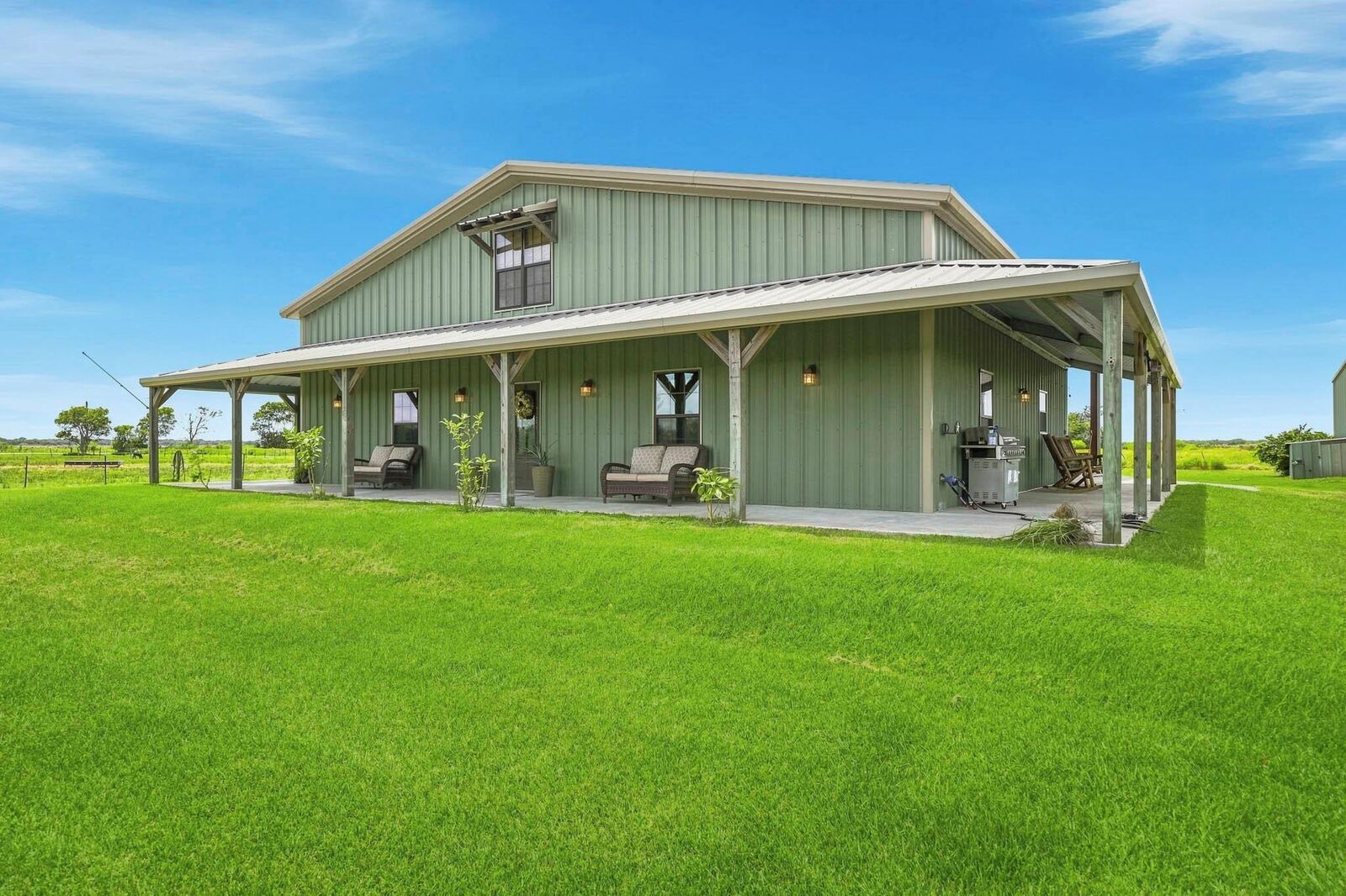 Property Photo:  1604 County Road 370  TX 77437 